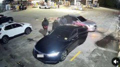 新马第二通道油站发生枪击案致一